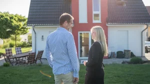Read more about the article Top 5 Tips for Finding the Right Mortgage Broker